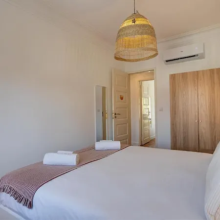 Bright Tailor Made Flat With Ac In Areeiro Apartmán